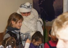 Рождественский праздник в Троицком храме с.Ивашево (в трапезной можно подкрепиться, рассказать стишок деду морозу и просто отдохнуть)