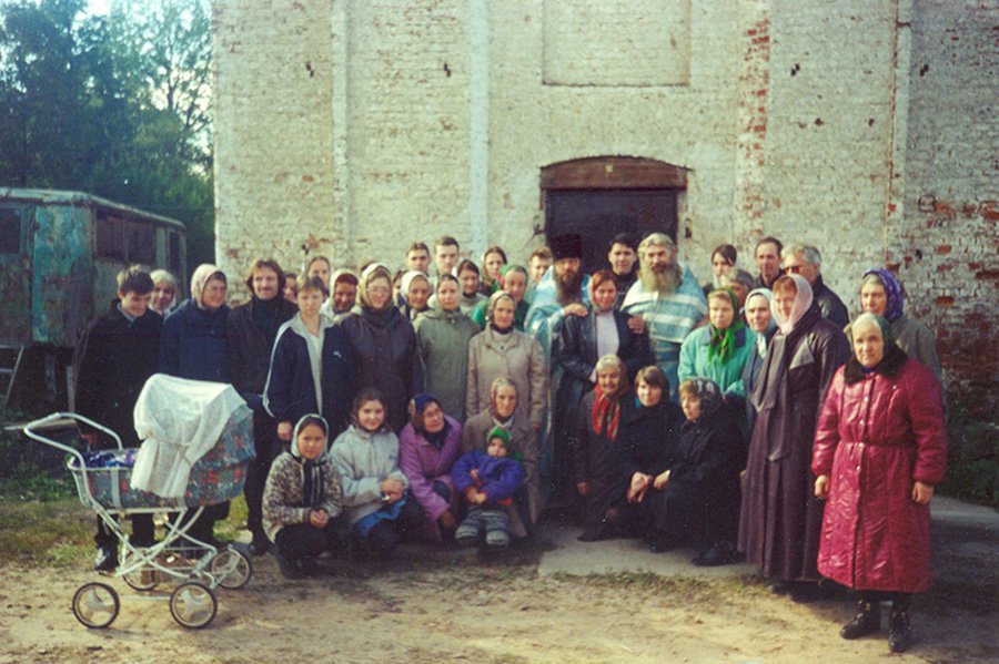 Священник Александр Кунашов назначен настоятелем Троицкой церкви май 2000г по 2001г.