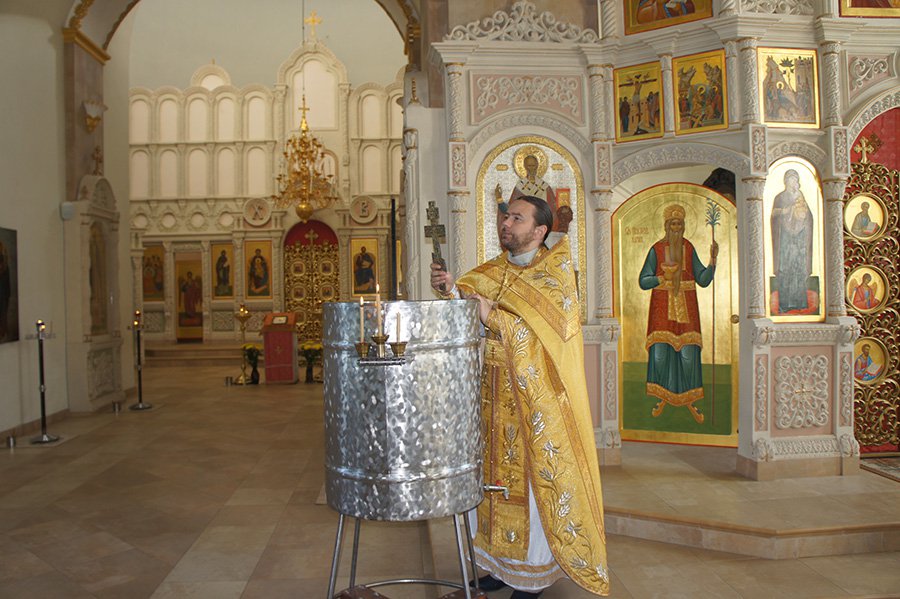 Священник Алексий Смирнов назначается настоятелем Троицкой церкви д.Ивашево- 14 мая 2003г по сегодняшний день. 